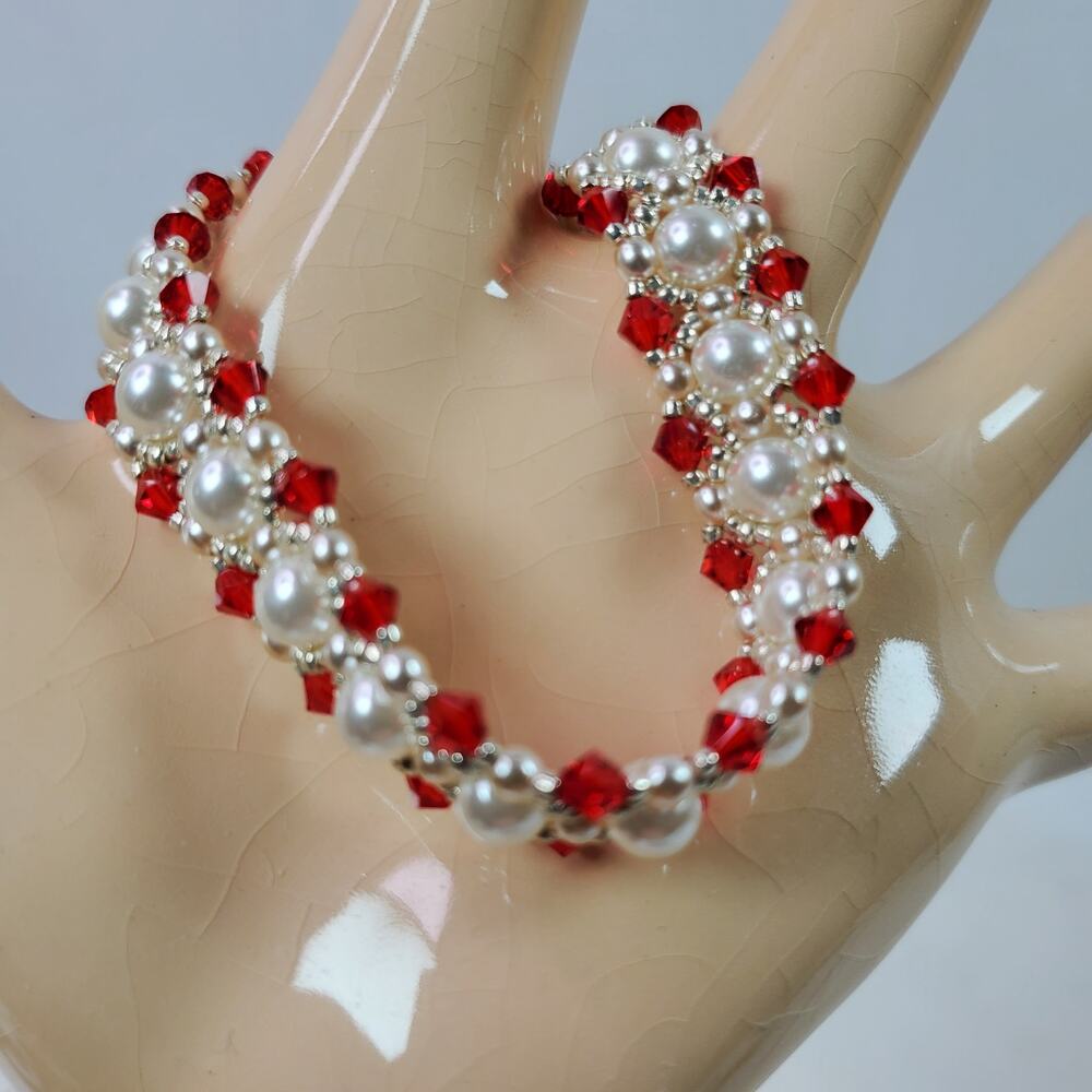 Vintage Bracelet Red White Beaded Mag Clasp 7.5 Inch